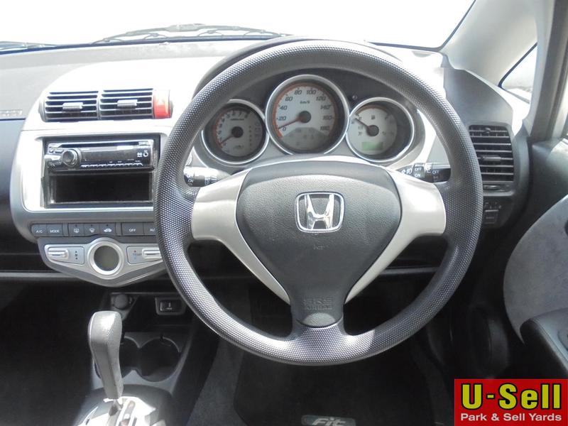 2006 Honda Fit 